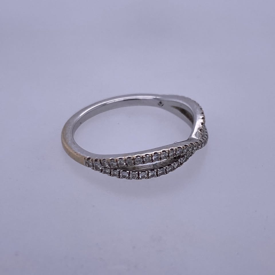 18k White Gold Diamond X Ring