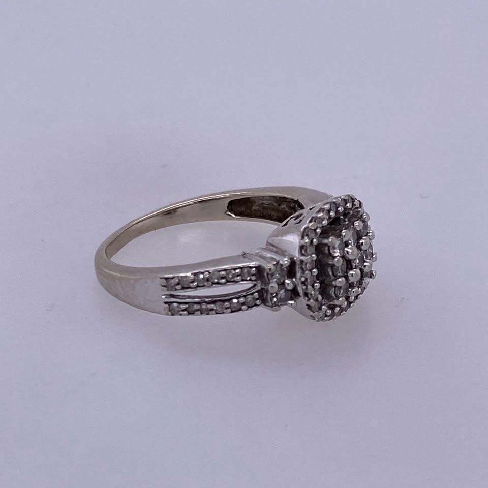 10k White Gold Diamond Engagement/Wedding Ring