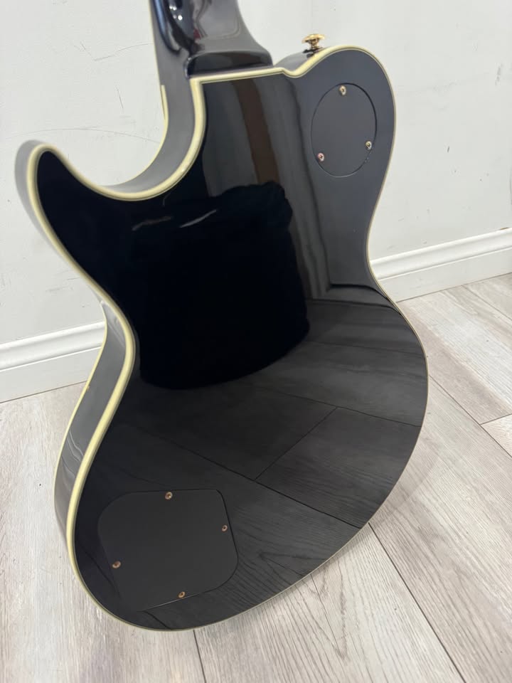 Greg Bennett AV7 Black Electric Guitar W/ Gig Bag