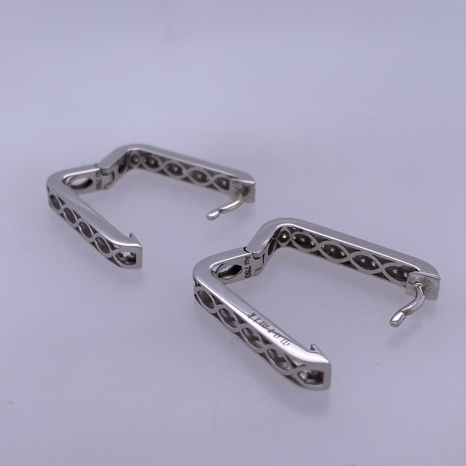 18k White Gold Diamond Dangle Earrings