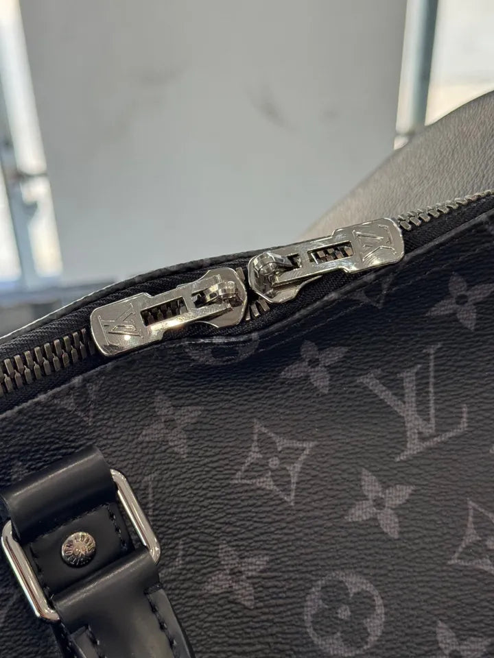 Louis Vuitton M40605 Keepall Bandoulière 55 Black Duffle Bag