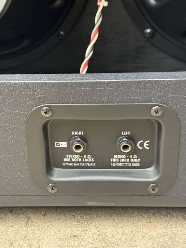 Line 6 Duoverb 2X12 Guitar Speaker Cabinet