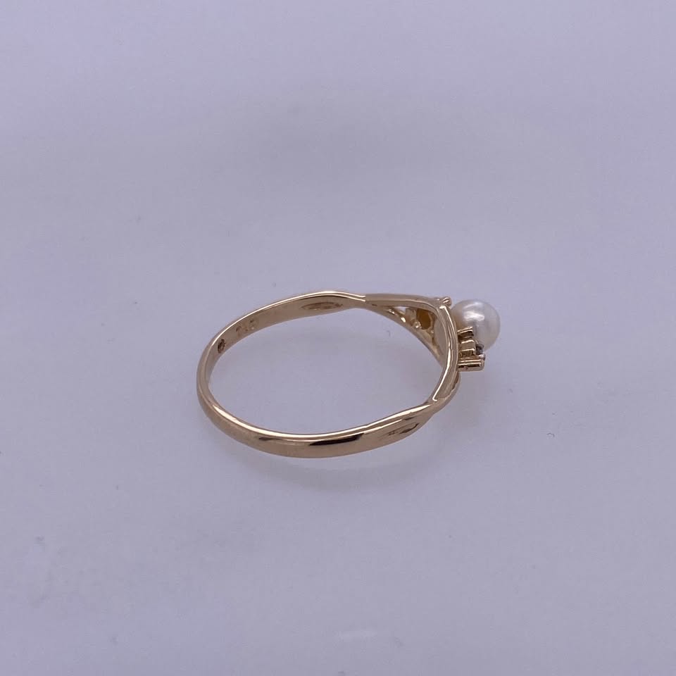 14k Yellow Gold Mini Round Pearl Ladies Ring