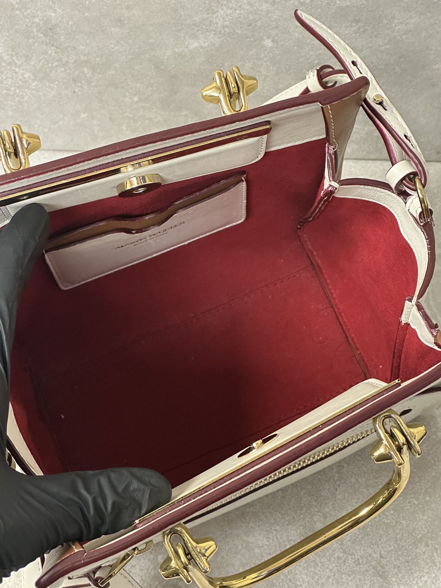 Alexander Mcqueen The Short Story Shoulder Bag- Beige