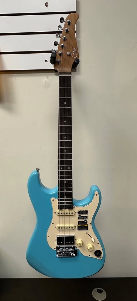 Mooer GTRS S800 Baby Blue Electric Guitar