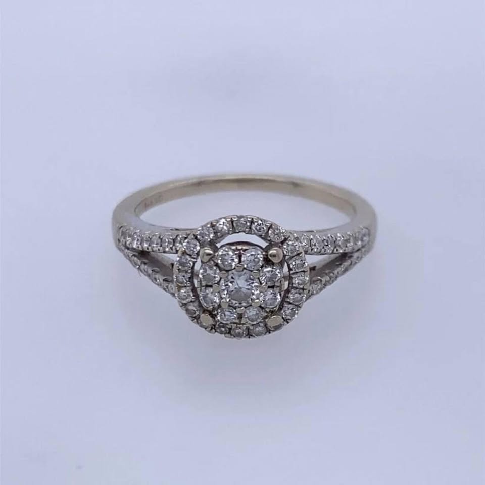 14k White Gold Woman’s Ring W/ 0.40TCW of Diamond’s/Ladies