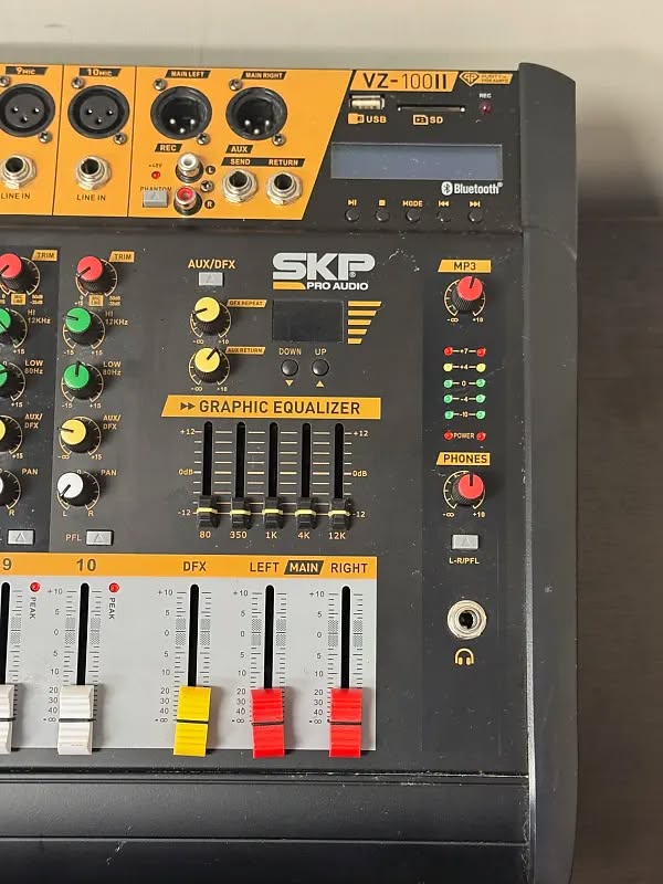 SKP AUDIO VZ-100 II Recording Stereo Powered Console