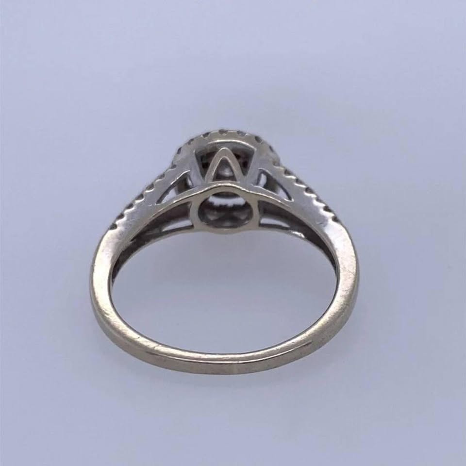 14k White Gold Woman’s Ring W/ 0.40TCW of Diamond’s/Ladies