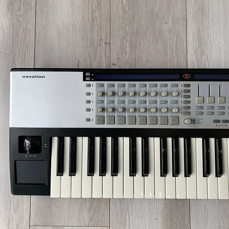 Novation ReMOTE 61 SL MIDI Controller 2006 Keyboard