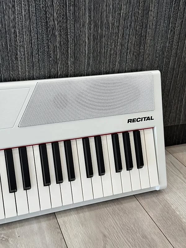 Alesis Recital 88-Key Digital Piano 2010s - WHITE