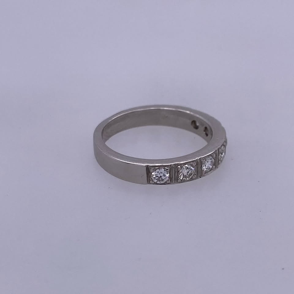 Platinum Ladies Diamond Engagement Ring SIZE: 6 3/4 7.2G