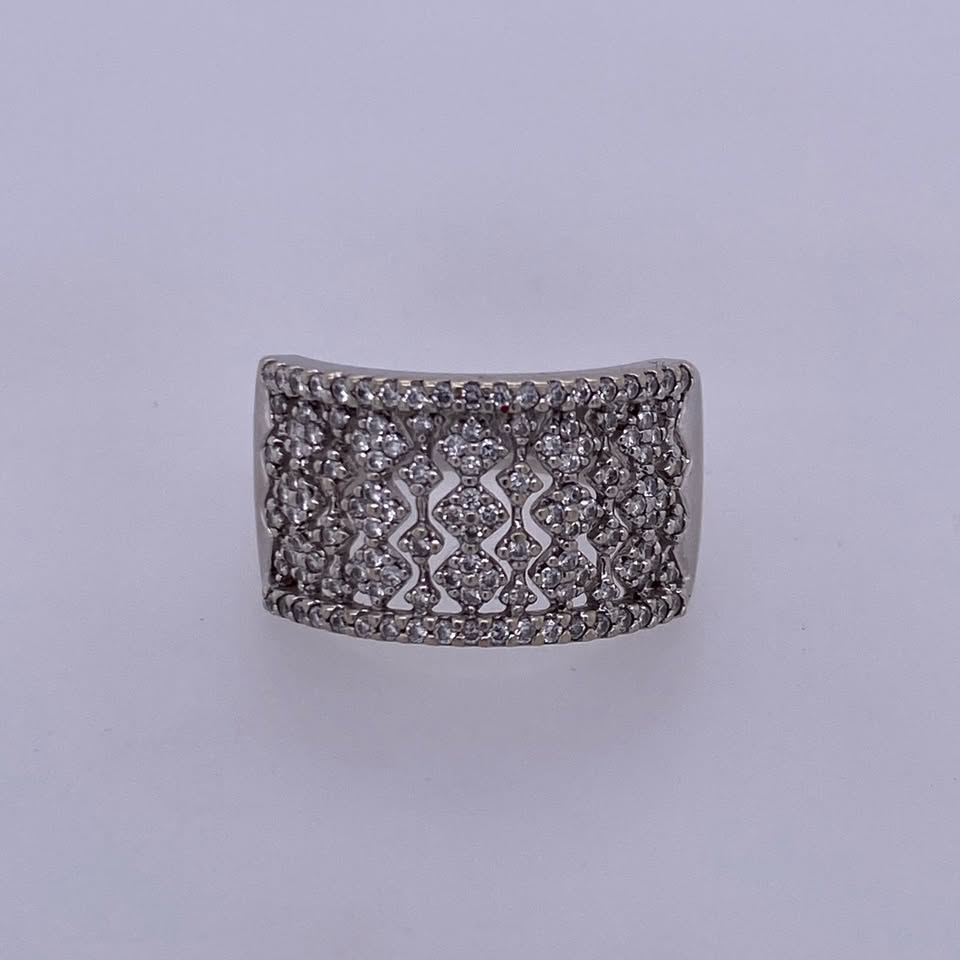 18k White Gold Diamond Women's Statement Ring