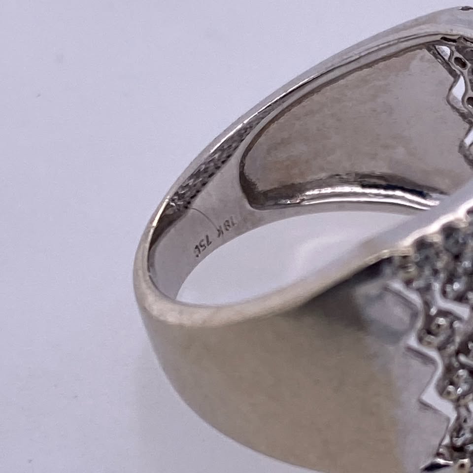 18k White Gold Diamond Women's Statement Ring