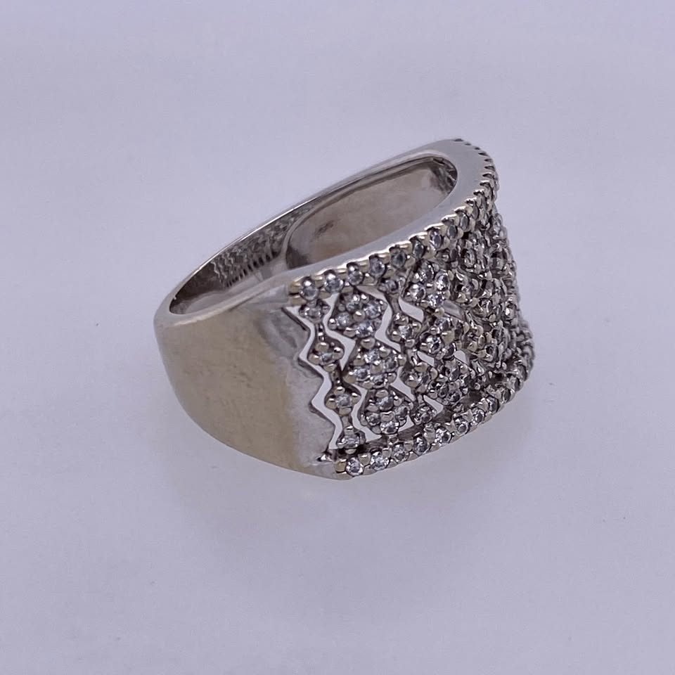 18k White Gold Diamond Women's Statement Ring