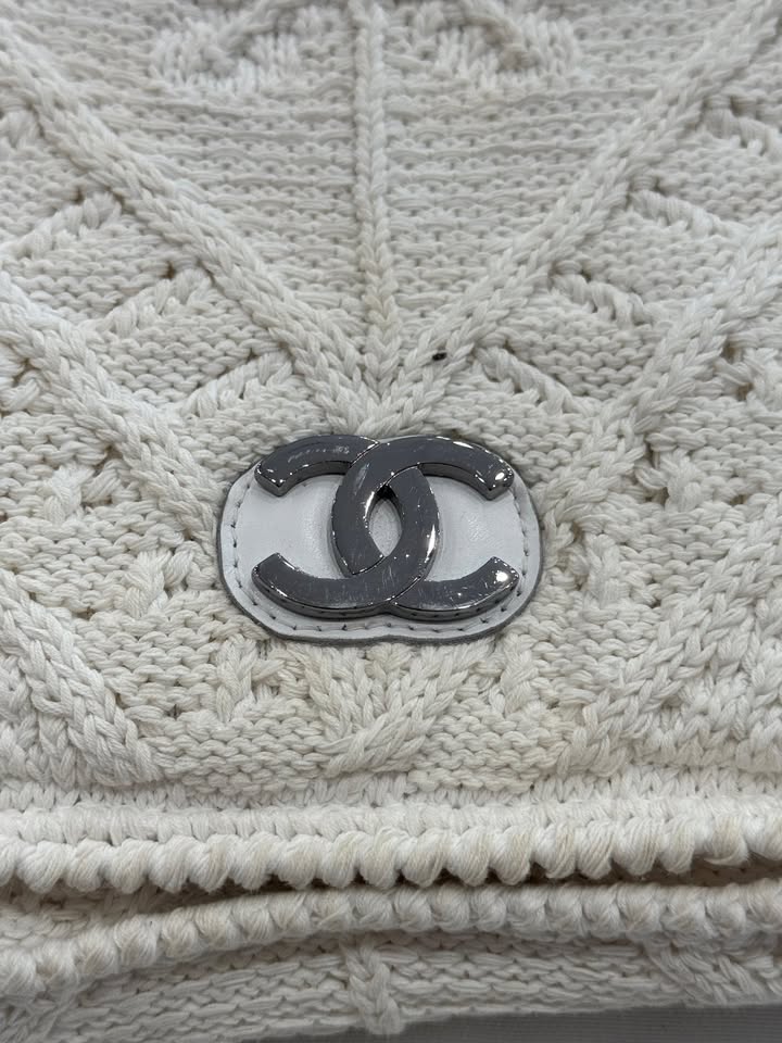 Chanel Ivory Crochet Knit Silver-Tone Classic Shoulder Bag