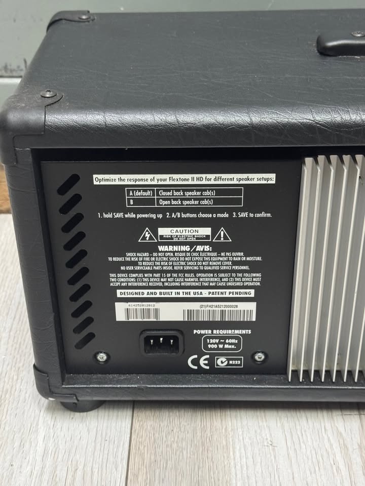 Line 6 Flextone II Guitar Amplifier AMP - 100 Watt