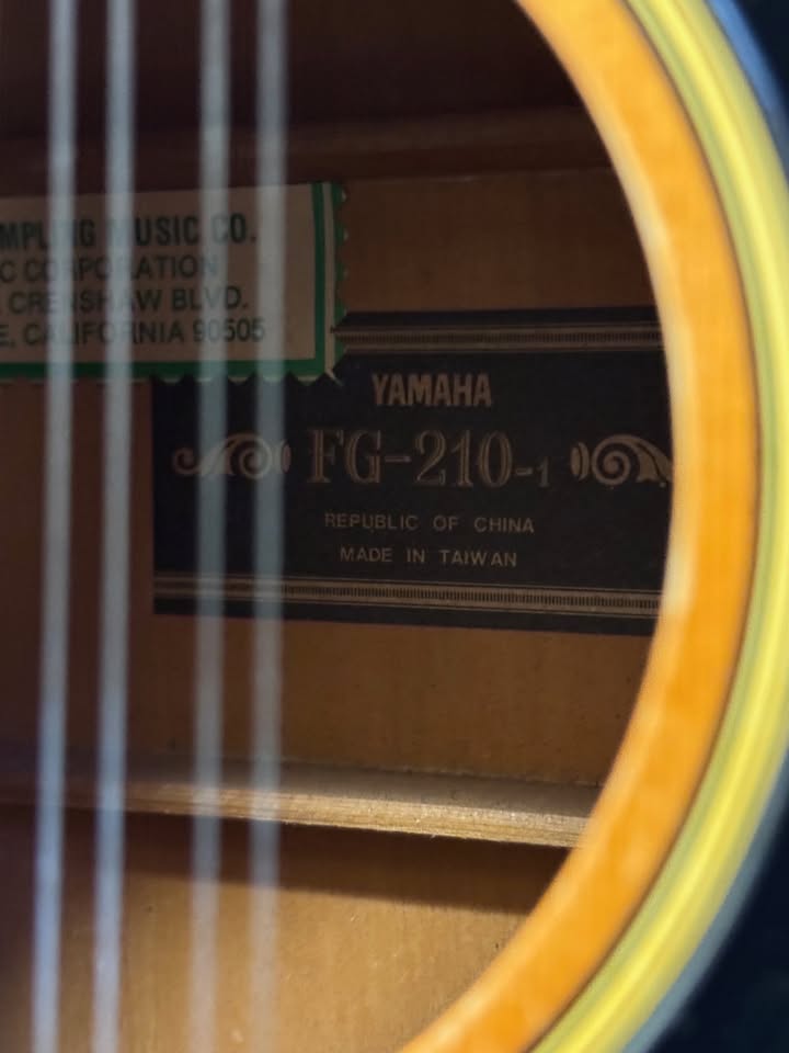 Yamaha 12 String - FG-210-1 - Acoustic Guitar
