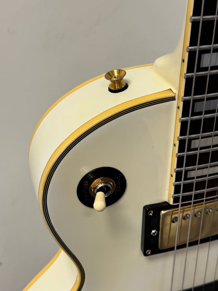 Epiphone Les Paul Gibson White Electric 6 String Guitar