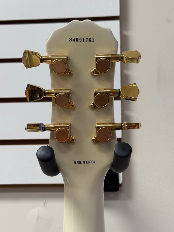 Epiphone Les Paul Gibson White Electric 6 String Guitar