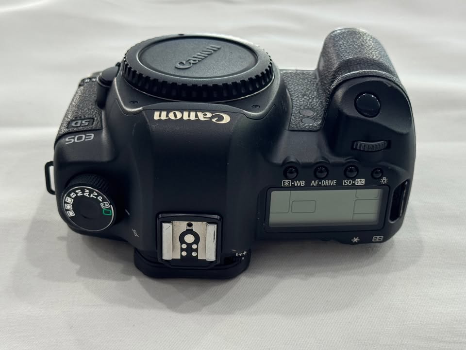 Canon EOS 5D Mark II 21.1MP Digital SLR Camera