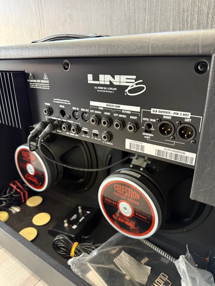 Line 6 Duoverb Amplifier With Foot Switch,Wheel Cups, Power Cord, & Manual