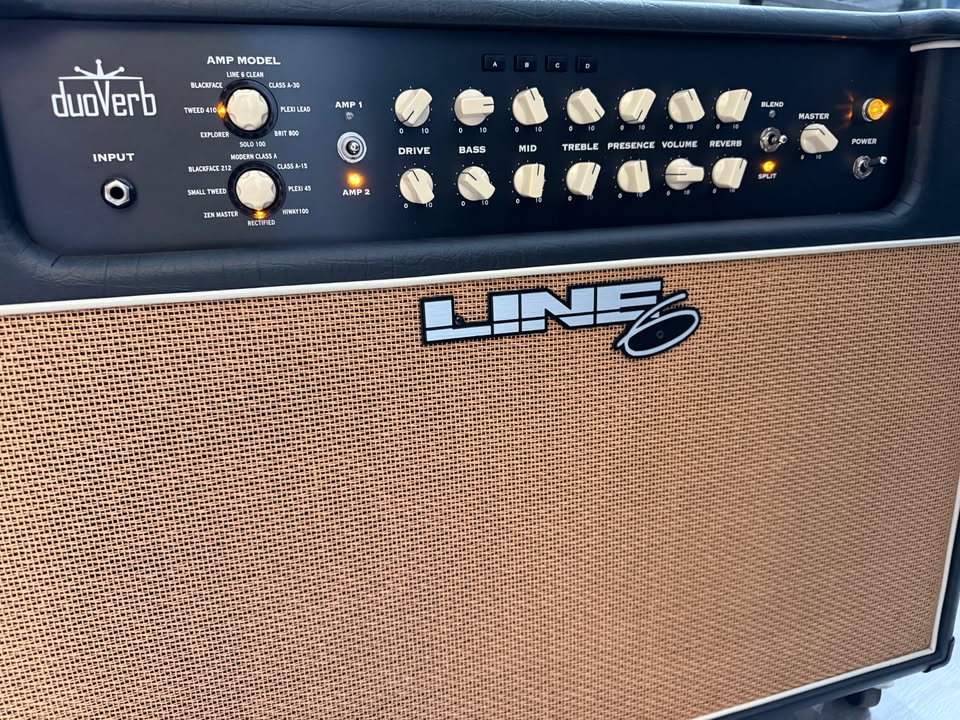 Line 6 Duoverb Amplifier With Foot Switch,Wheel Cups, Power Cord, & Manual