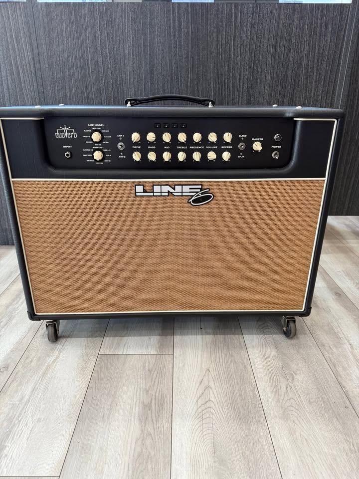 Line 6 Duoverb Amplifier With Foot Switch,Wheel Cups, Power Cord, & Manual