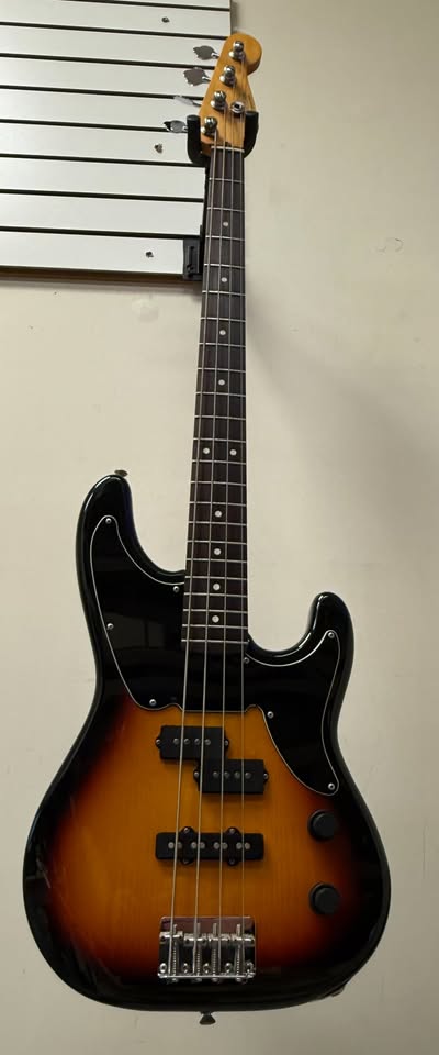 Fender Player II Precision Electric Bass Guitar - Sunburst