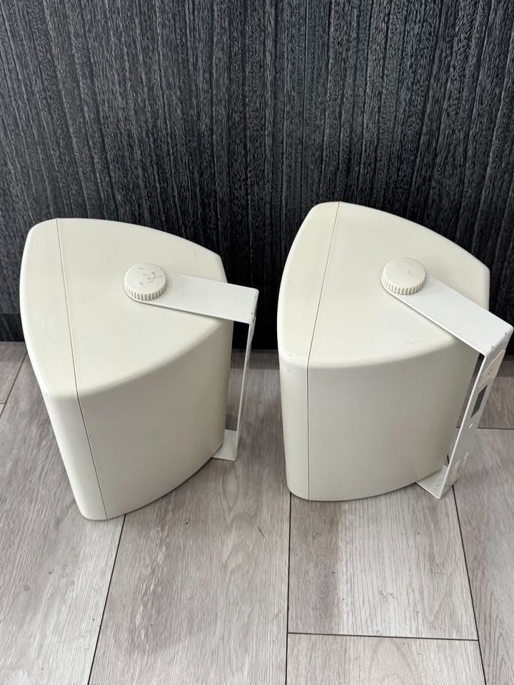 QSC AcousticCoverage AC-S6T 6.5-inch 2-way Surface-mount Speakers