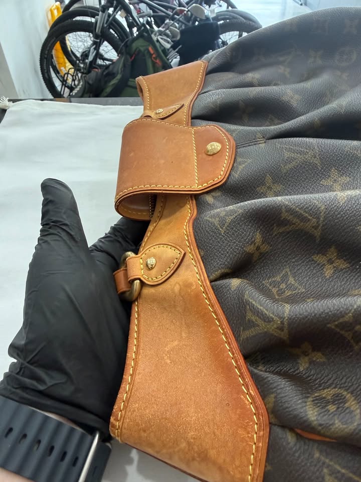 Louis Vuitton BOETIE Handbag