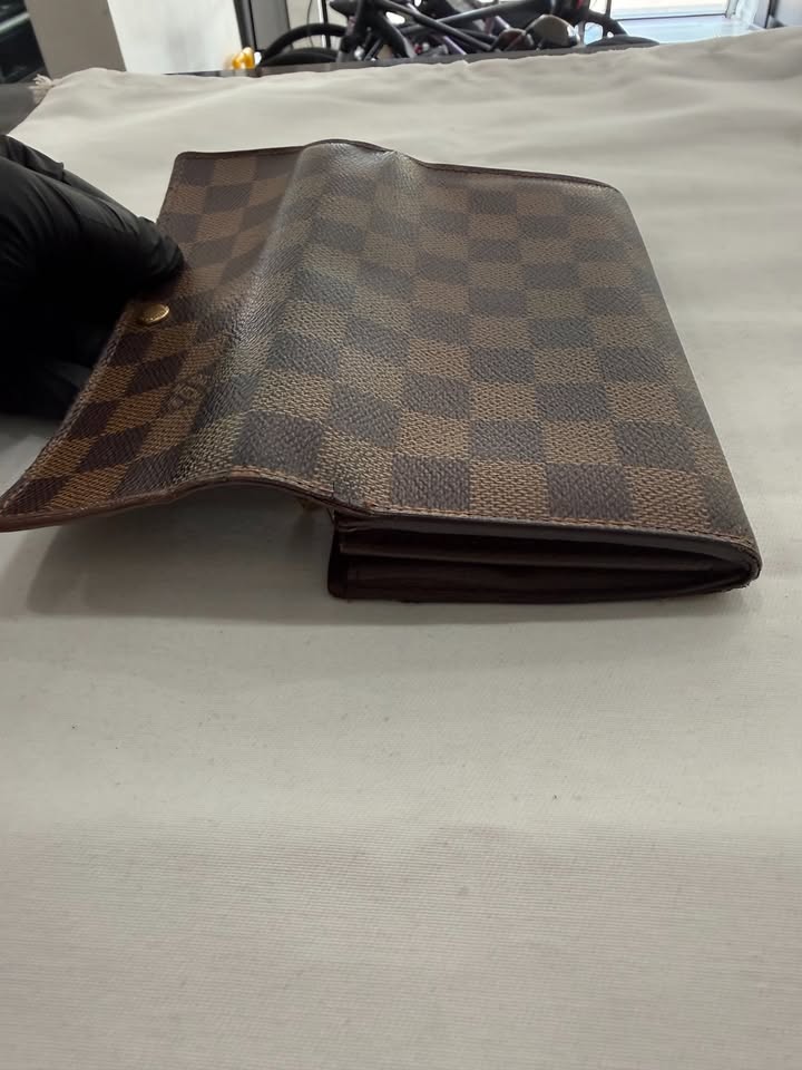 Louis Vuitton Damier Ebene Sarah Wallet