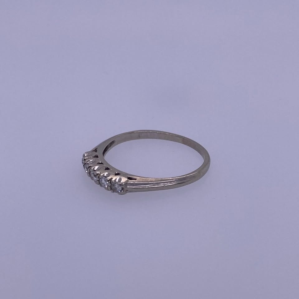 14k White Gold 0.10TCW Ladies Diamond Ring