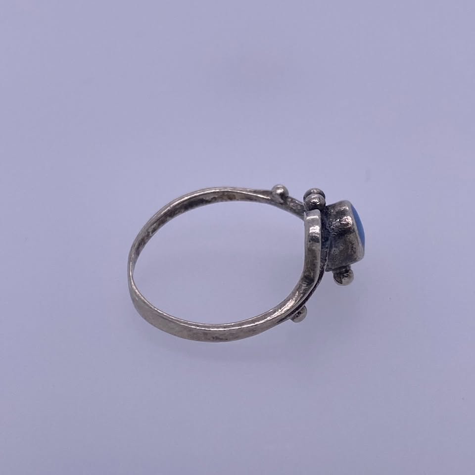 925 Sterling Silver Ring With Purple/Blue Plastic Stone