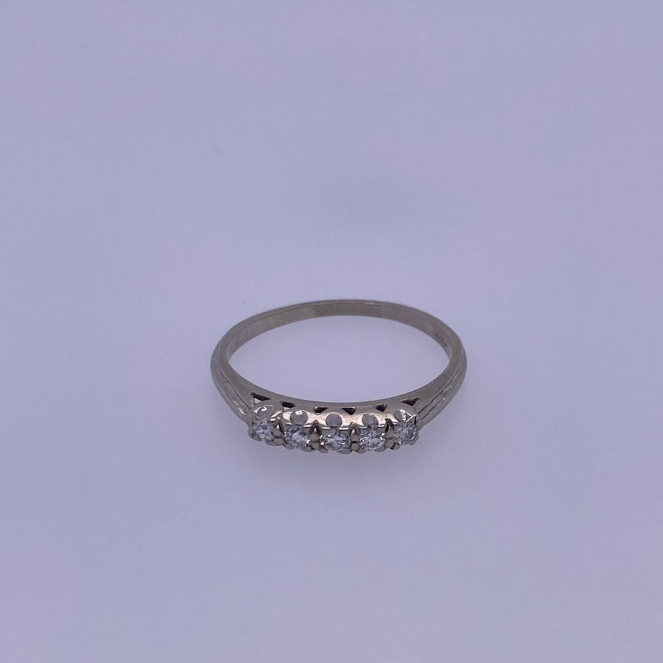 14k White Gold 0.10TCW Ladies Diamond Ring