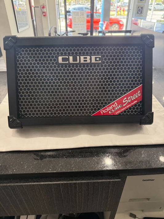 Roland CUBE Street Battery-Powered Stereo Guitar Combo Amp Black