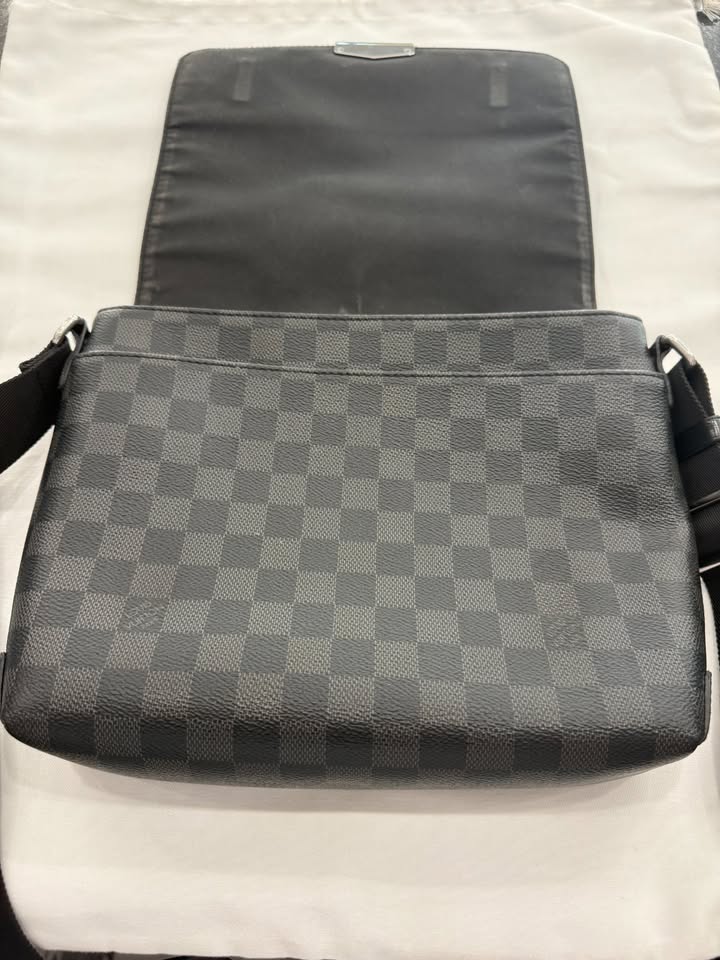 Louis Vuitton Damier Graphite Canvas District PM Messenger Bag-With Authenticity