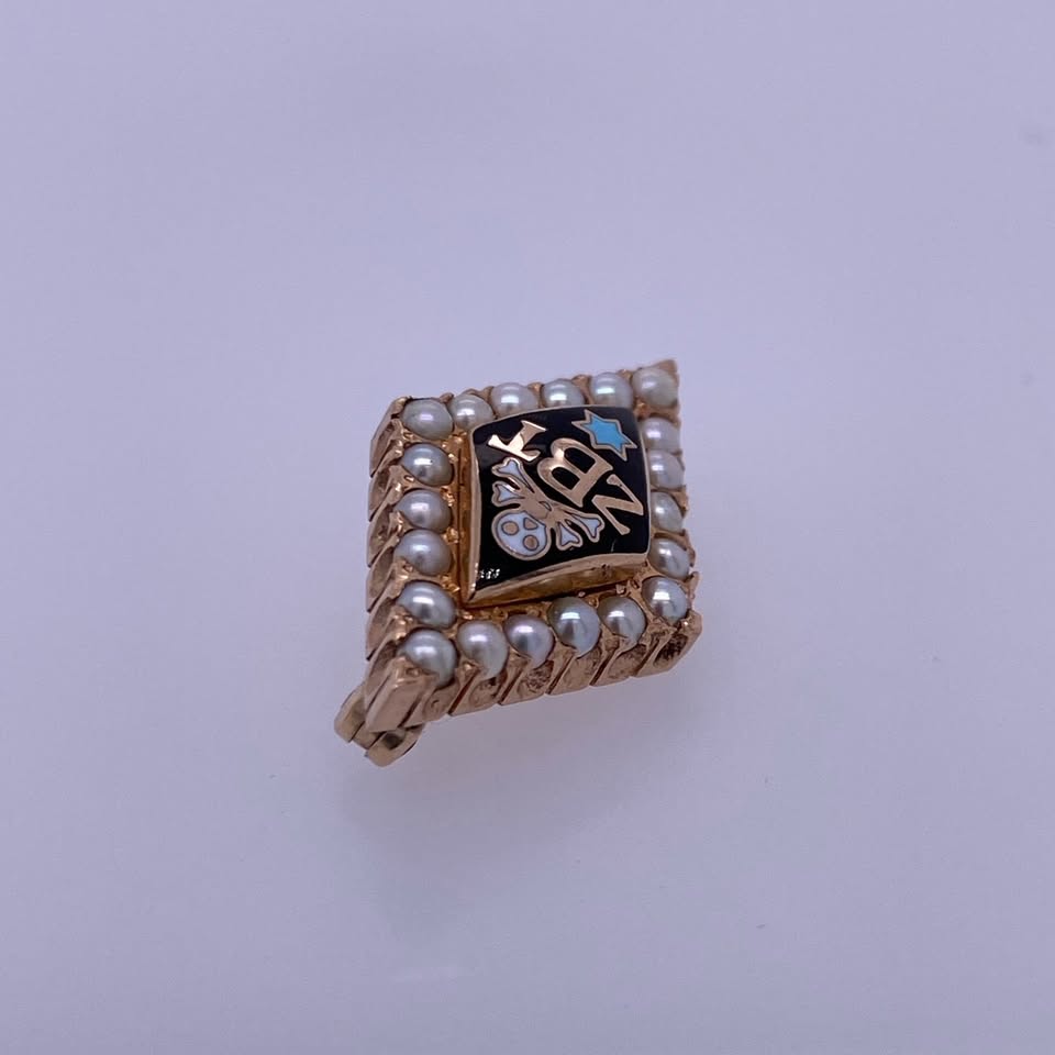 10K Yellow Gold Diamond Shape Pin With Tiny Pearls