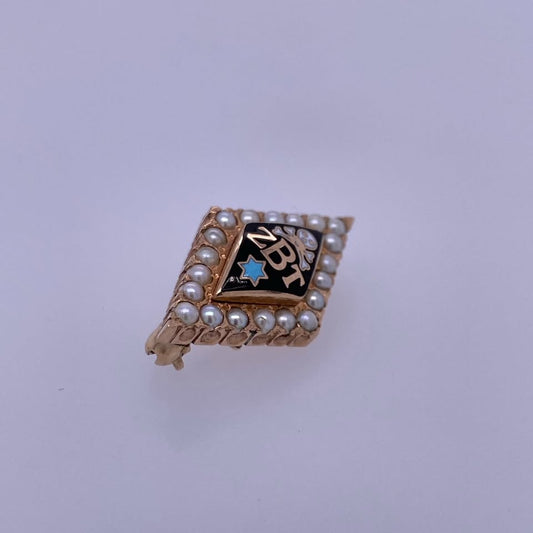 10K Yellow Gold Diamond Shape Pin With Tiny Pearls