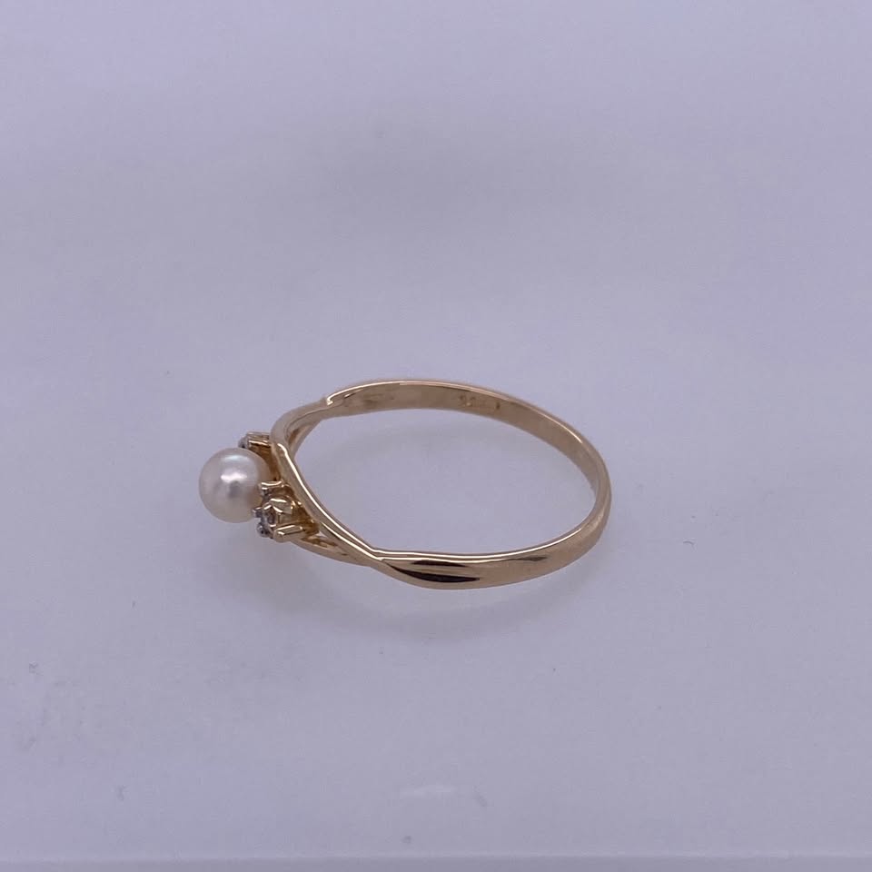 14k Yellow Gold Mini Round Pearl Ladies Ring