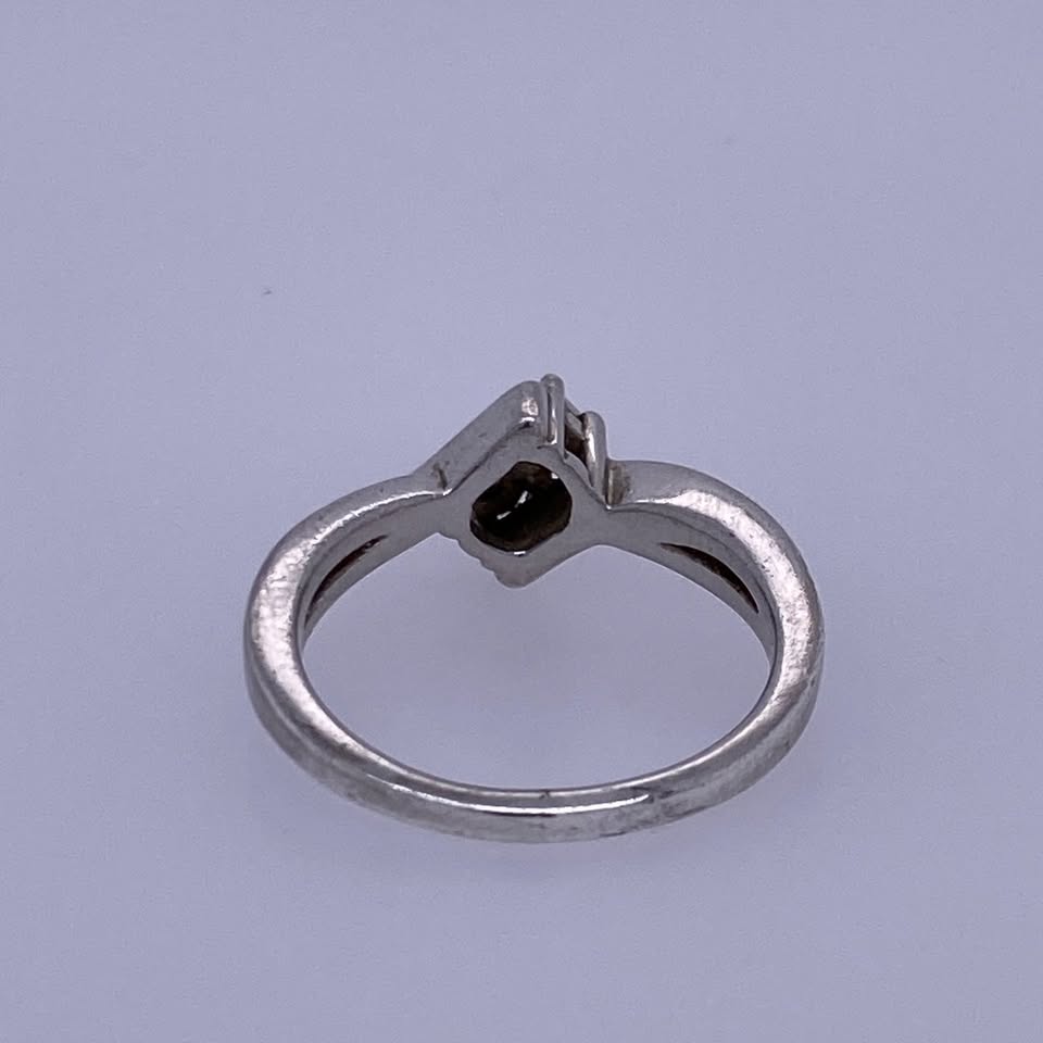 925 Silver Ladies Statement Ring W/ Two Clear Colored Stones