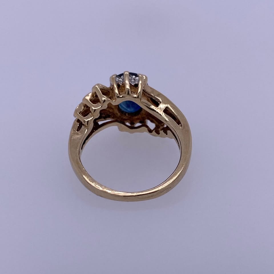 10K Yellow Gold Ring With Blue Artif Colored Stone
