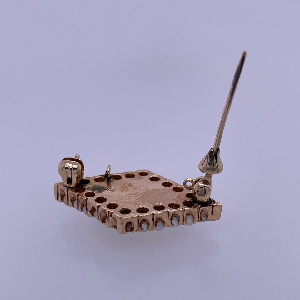 10K Yellow Gold Diamond Shape Pin With Tiny Pearls