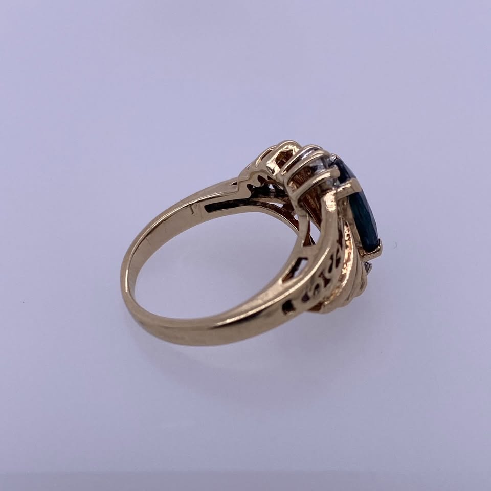 10K Yellow Gold Ring With Blue Artif Colored Stone