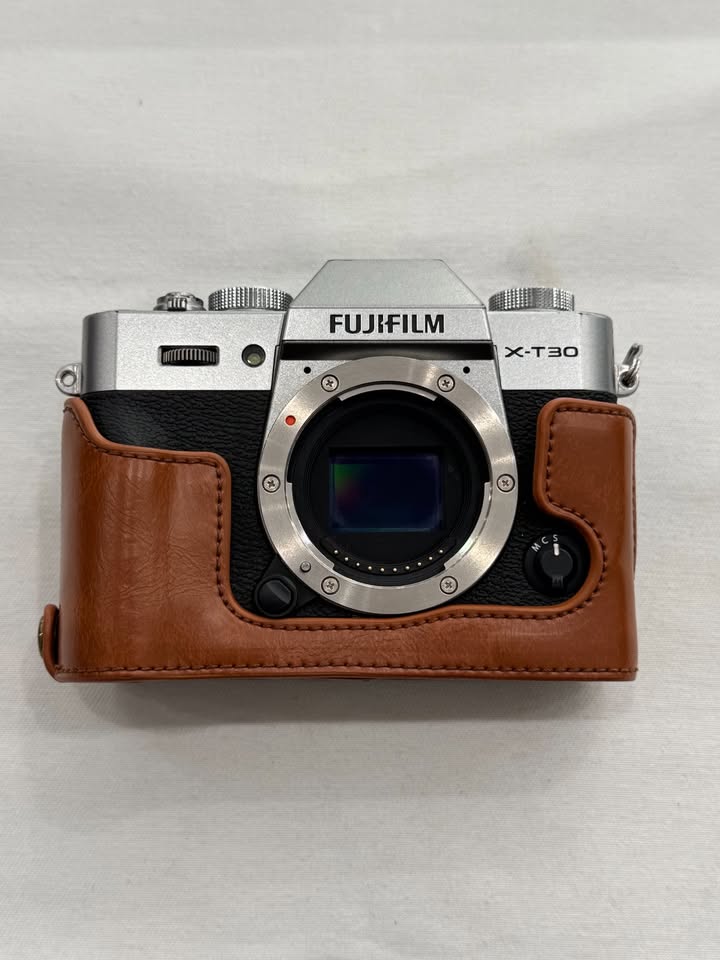 Fujifilm X-T30 Mirrorless Digital Camera Silver