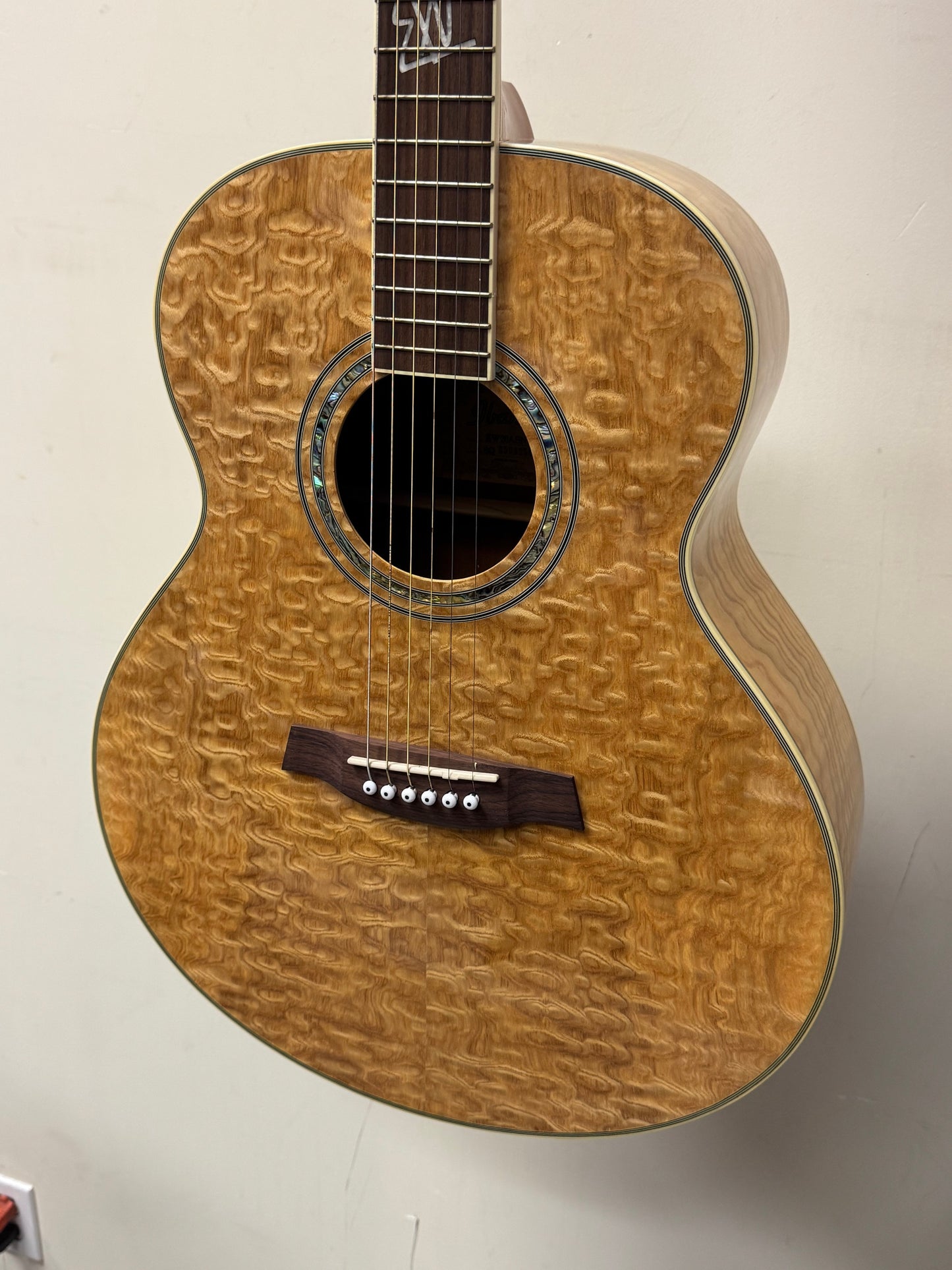 Ibanez EW20ASNT1201 Exotic Wood Series Acoustic Guitar