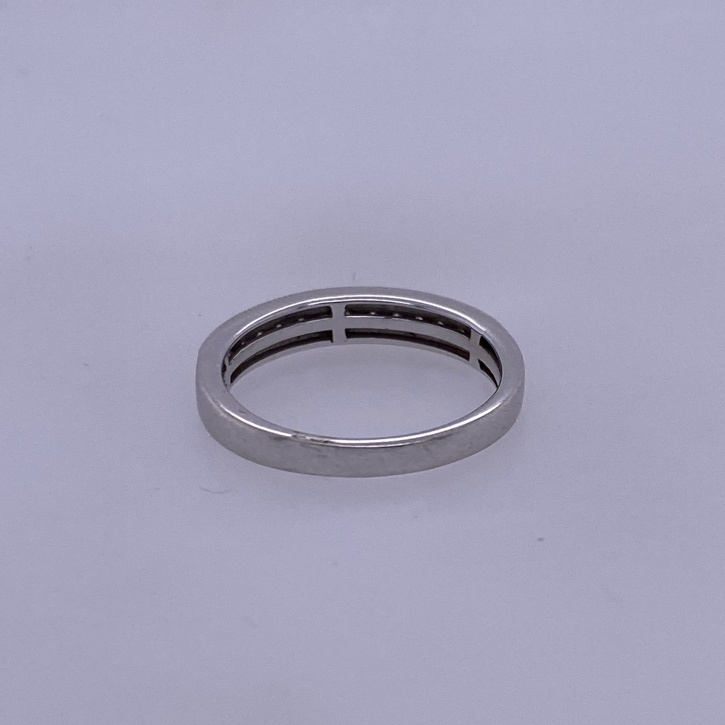 14k White Gold Ladies Diamond Band