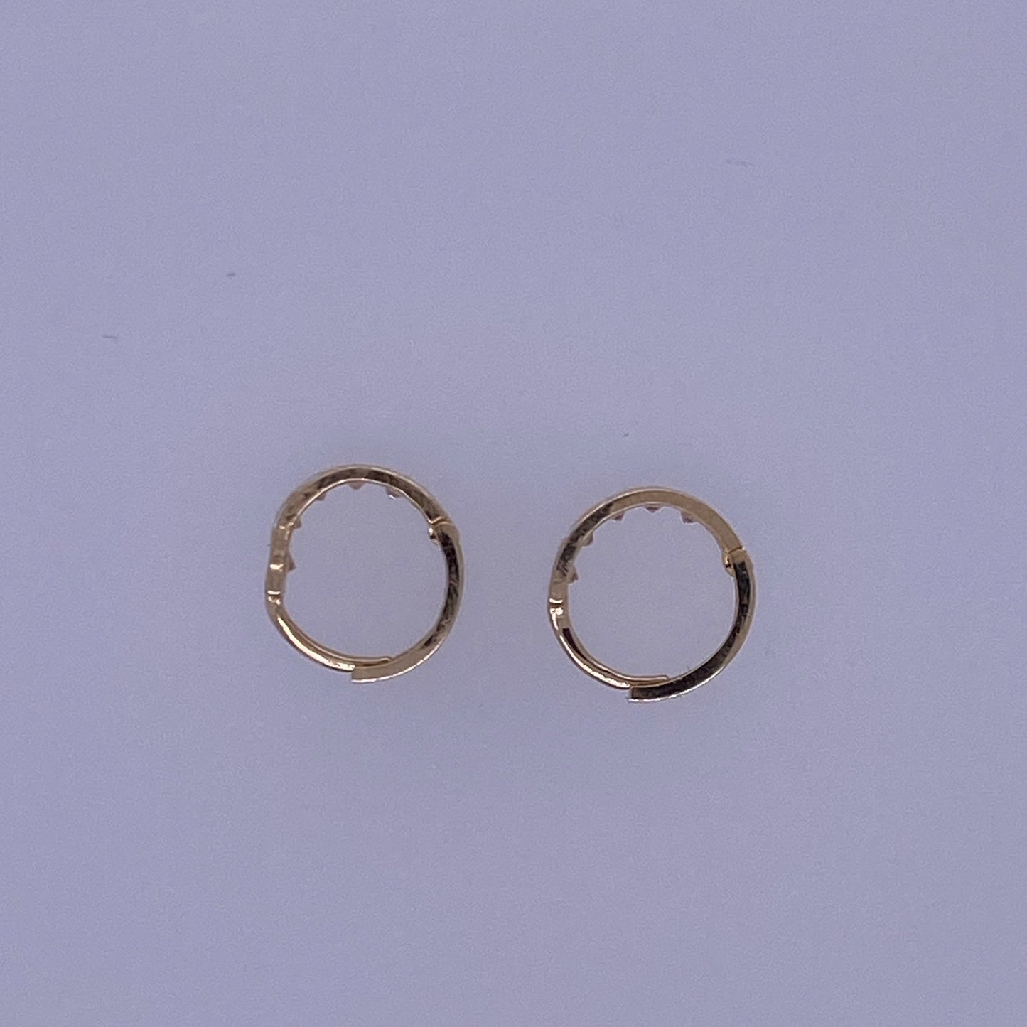 14k Yellow Gold Single Row Huggie Hoop Earrings