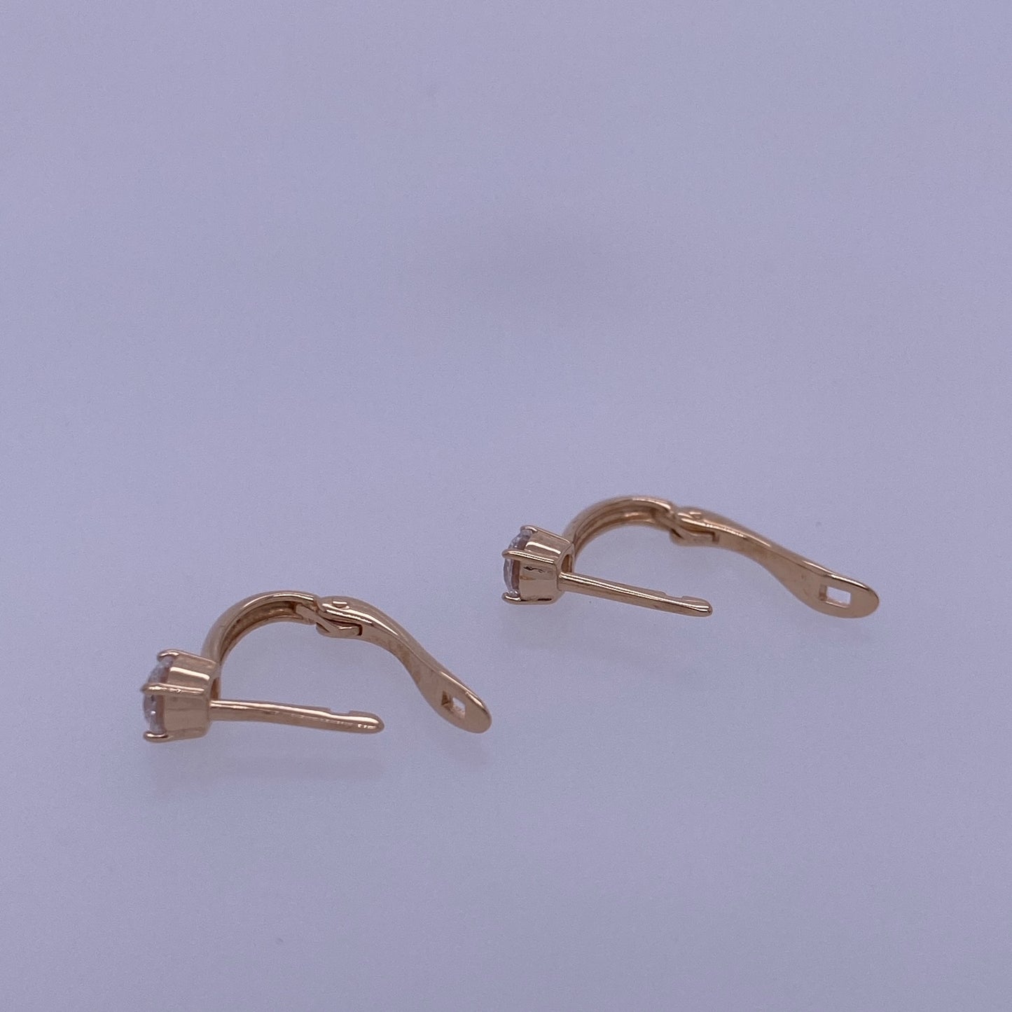 14k Yellow Gold Classic Lever Back Single Stone Earrings
