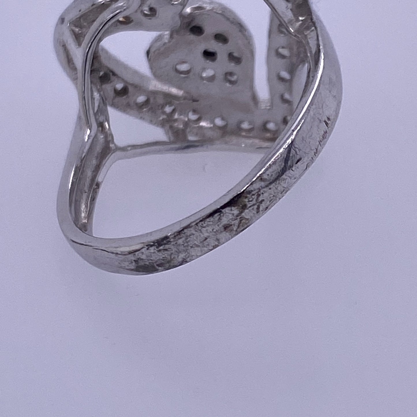 925 Silver Ladies Heart Ring W/ Clear Colored Stones