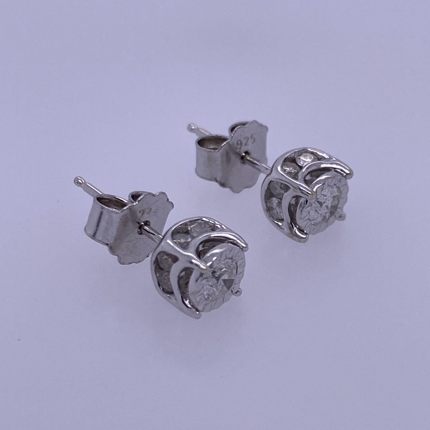 14k White Gold Single Stud Diamond Earrings